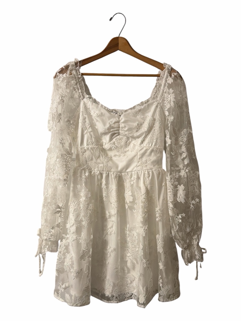 Romantic Midnight Doll White Floral Embroidered Puff Sleeve Dress S NWT